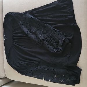 Crochet applique sleeved blouse